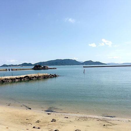 Namihei II Hotel Naoshima Bagian luar foto