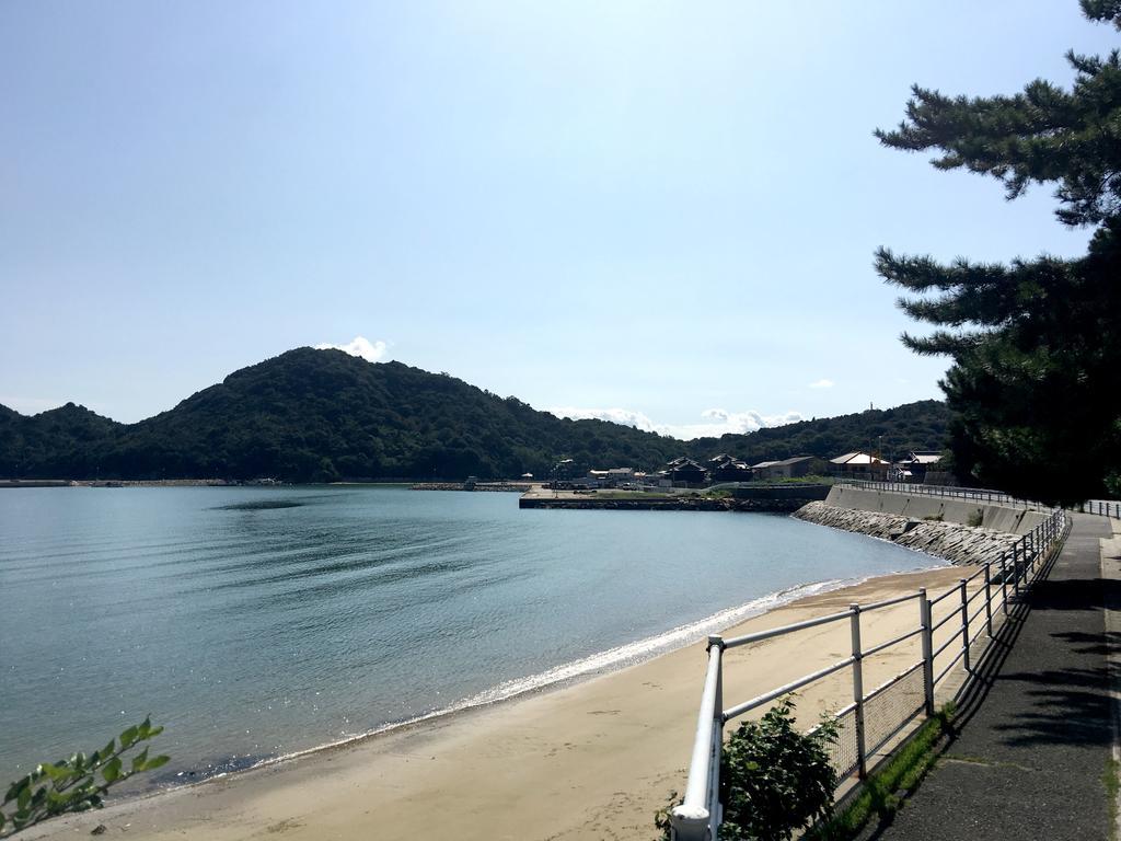 Namihei II Hotel Naoshima Bagian luar foto